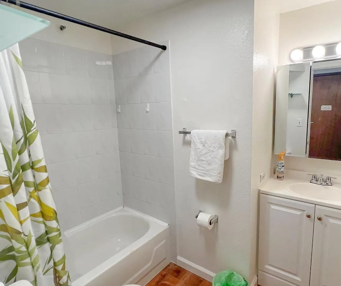 Marvelous Mountain View Studio Condo Honolulu